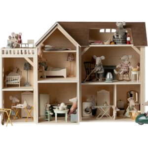 mouse hole farmhouse toy