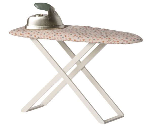 maileg iron and ironing board mouse