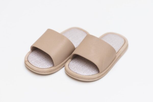 kids slipper taupe