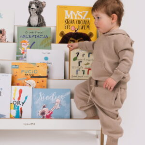 maxi montessori library