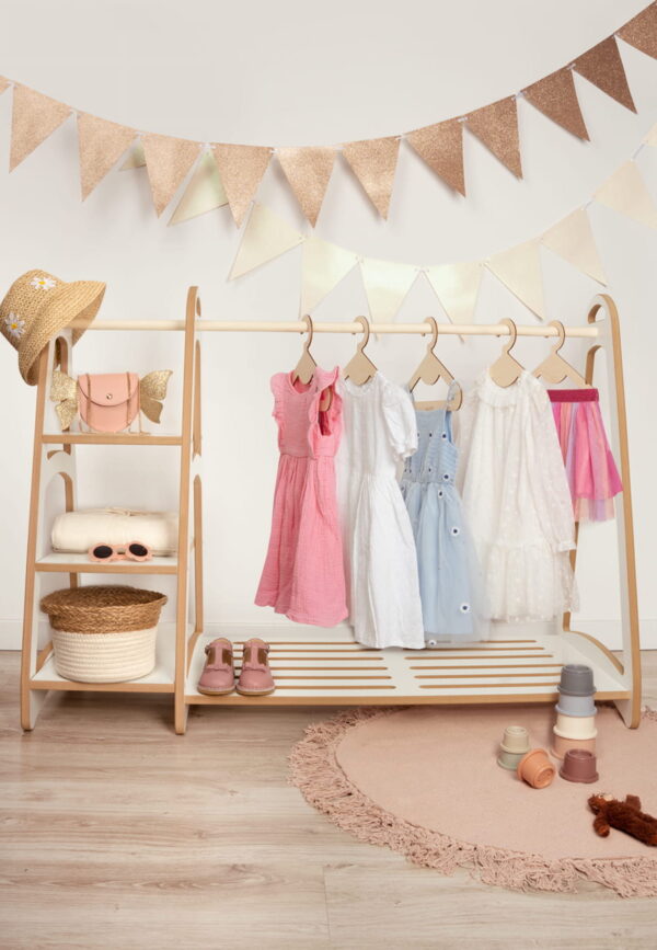 maxi wardrobe montessori