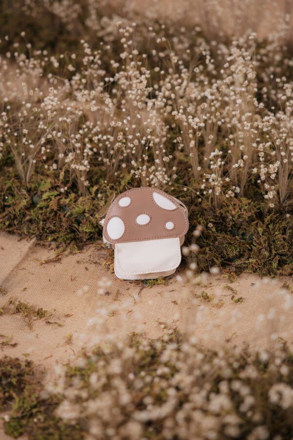 mini wallet bag mushroom